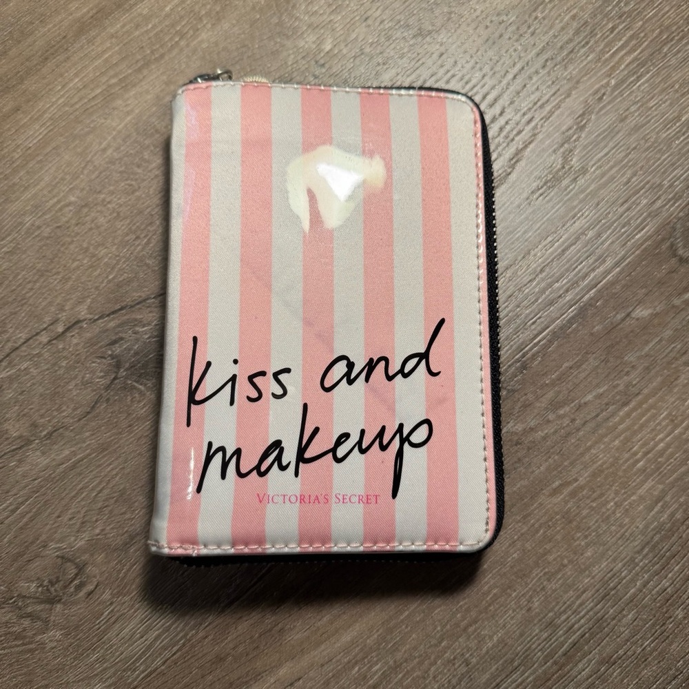 Victoria's Secret Pink and White Makeup Tools Pouch